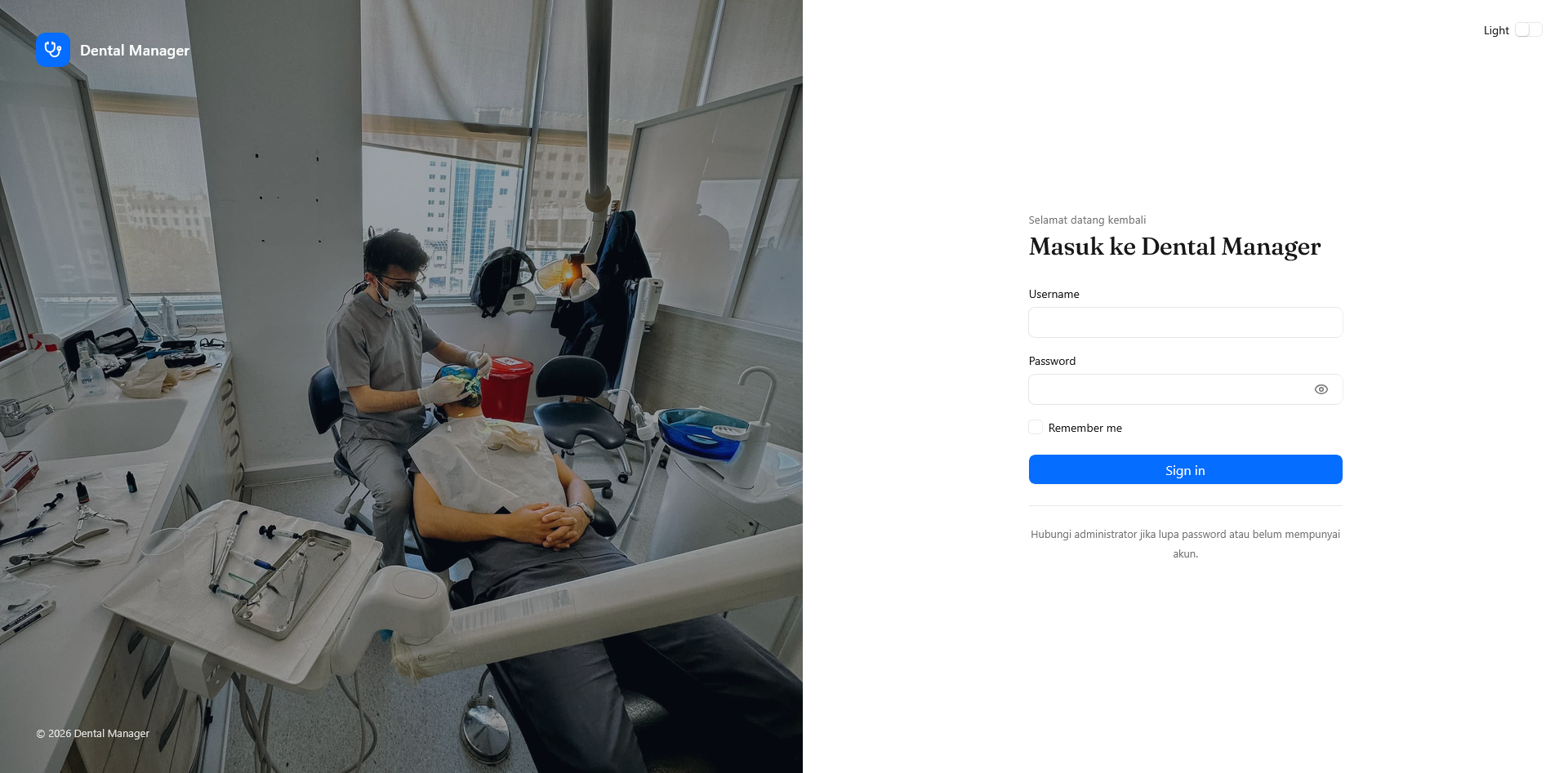 Halaman login Dental Manager